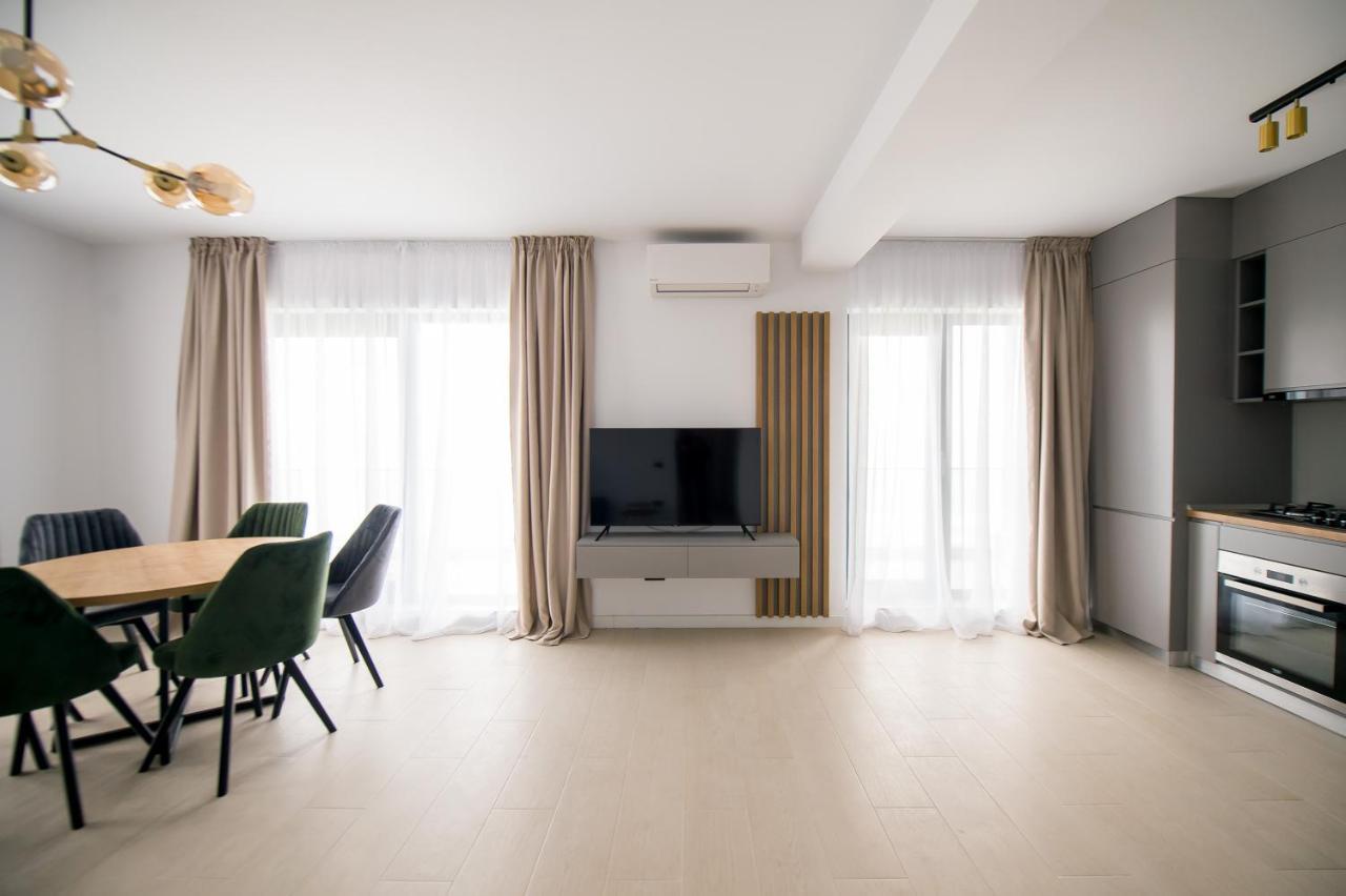 Luxury Promenada Apartment - Frontal Beachfront Mamaia Nord Năvodari Exterior foto
