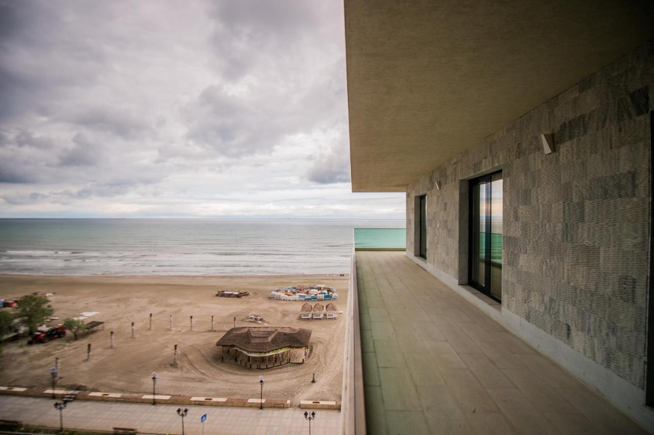 Luxury Promenada Apartment - Frontal Beachfront Mamaia Nord Năvodari Exterior foto
