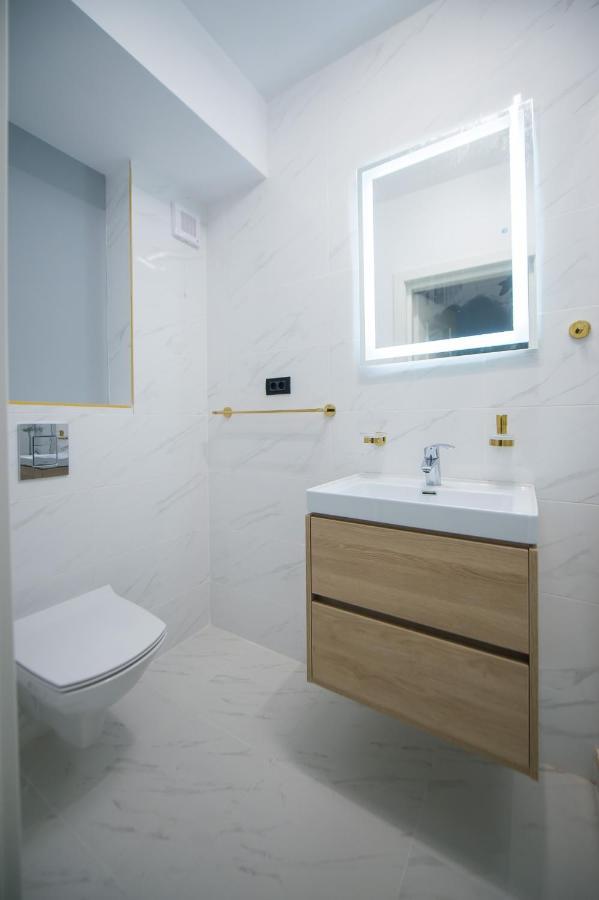 Luxury Promenada Apartment - Frontal Beachfront Mamaia Nord Năvodari Exterior foto