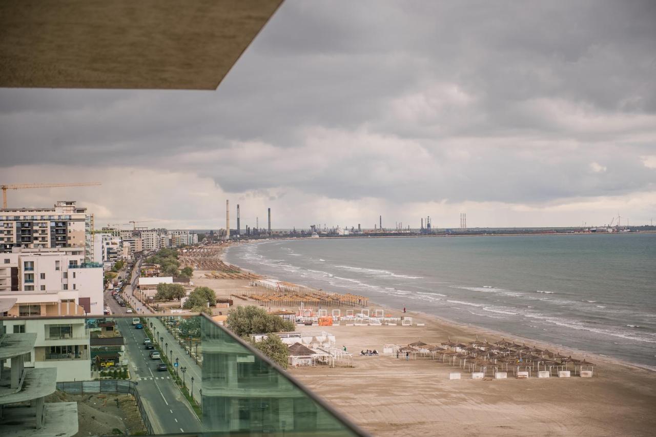 Luxury Promenada Apartment - Frontal Beachfront Mamaia Nord Năvodari Exterior foto